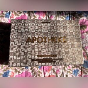 Apotheke Winter Discovery Set - 6, 2oz candles